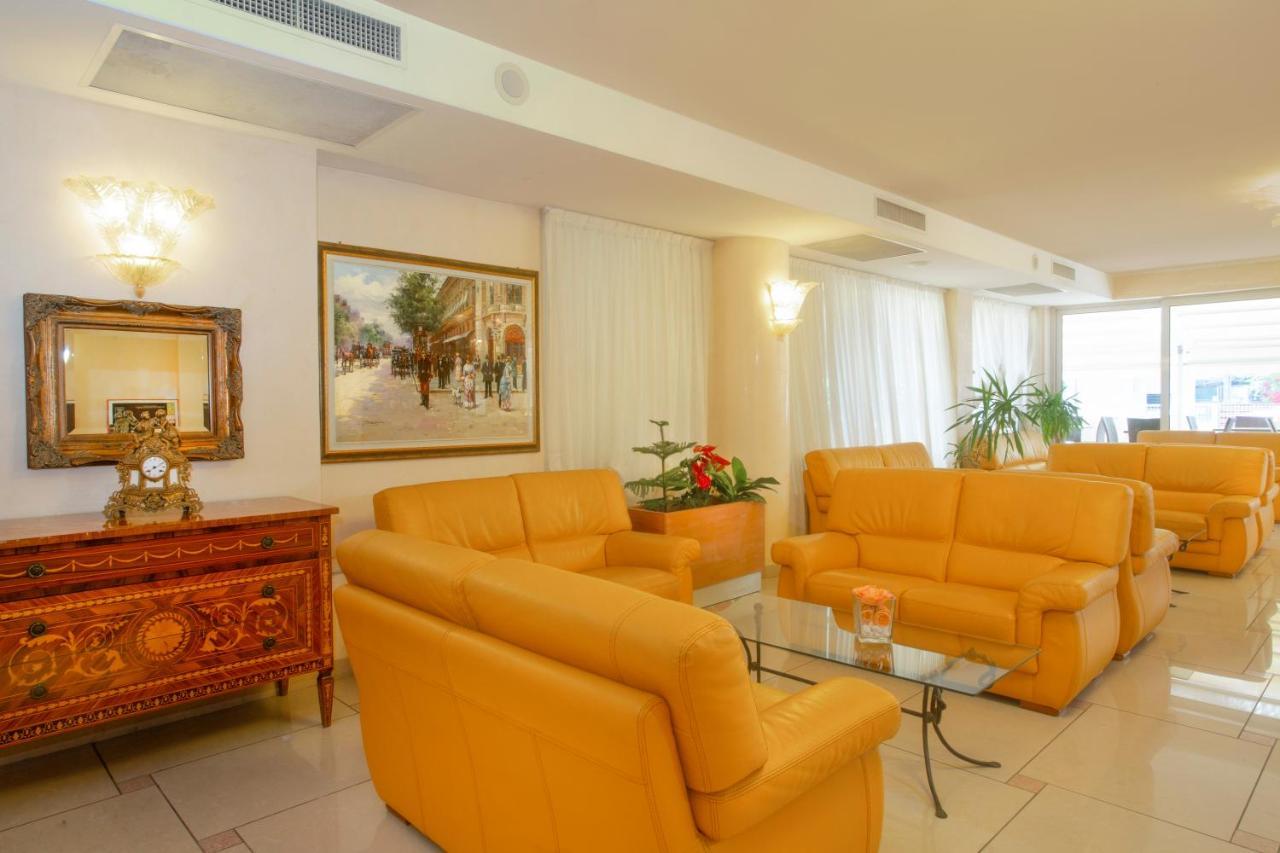 Hotel Elisir Римини Екстериор снимка