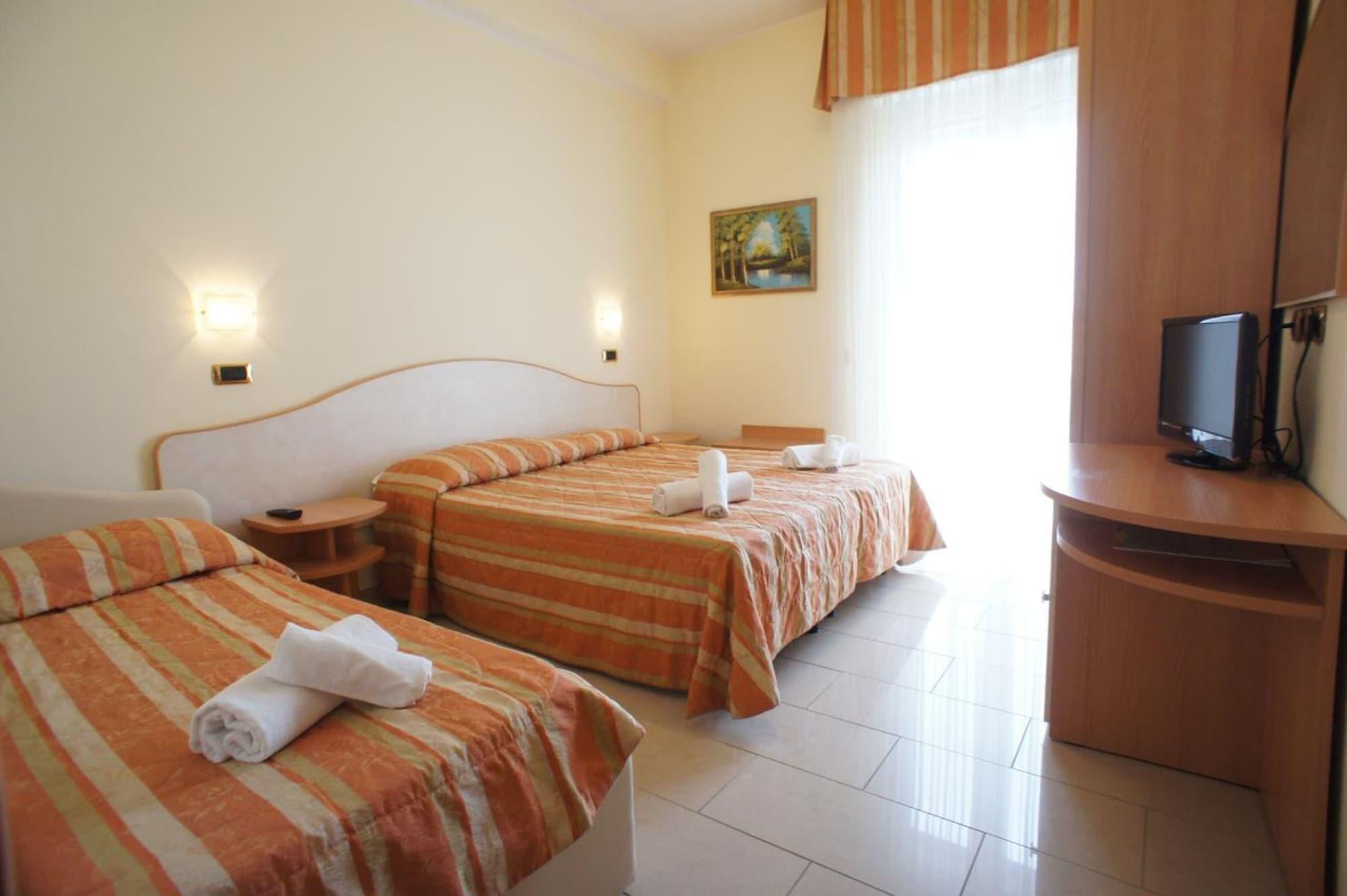 Hotel Elisir Римини Екстериор снимка
